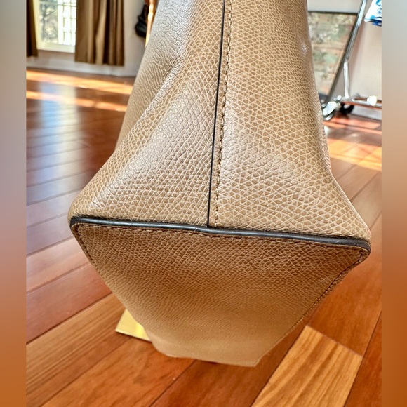 Michael Kors Taupe Tote Bag with Blue Scarf EUC - Picture 4 of 13